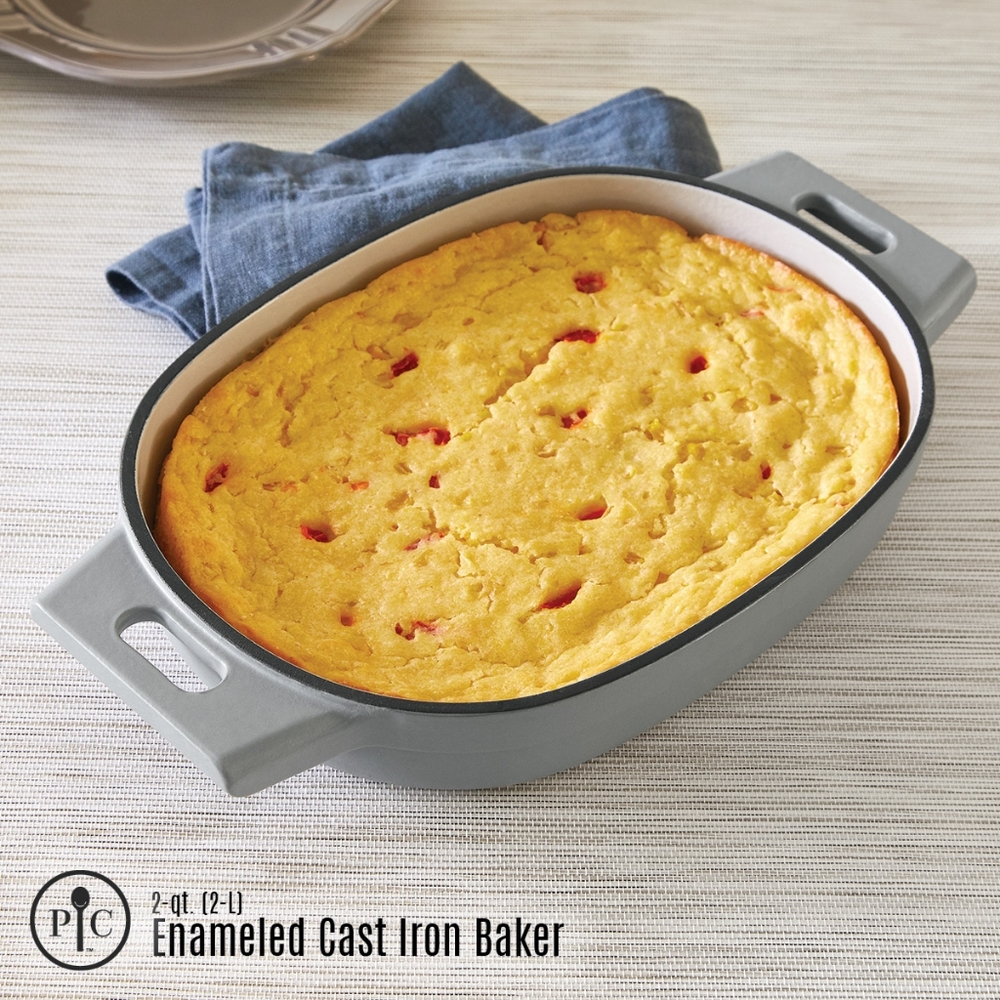 Pampered Chef 2 qt enameled Cast iron baker